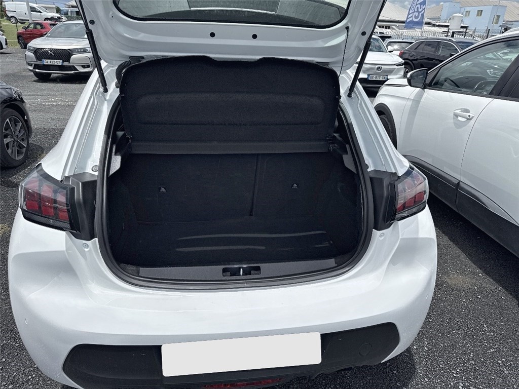 PEUGEOT 208 2022 - Image 6