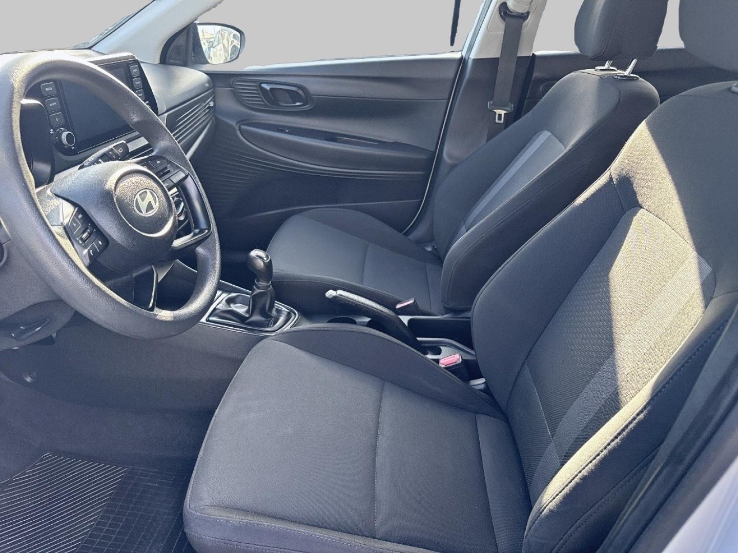 HYUNDAI i20 2023 - Image 4