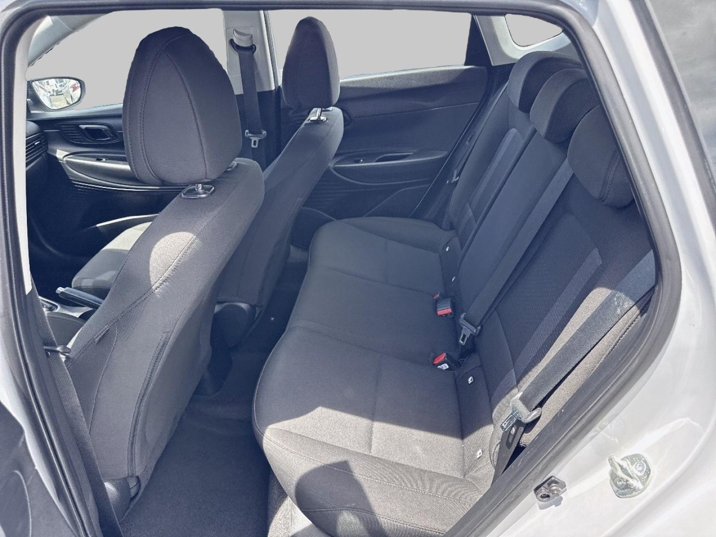 HYUNDAI i20 2023 - Image 7