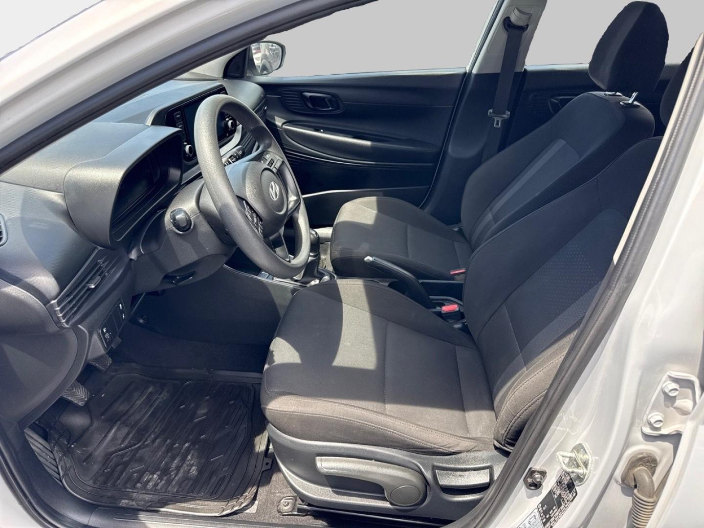 HYUNDAI i20 2023 - Image 6