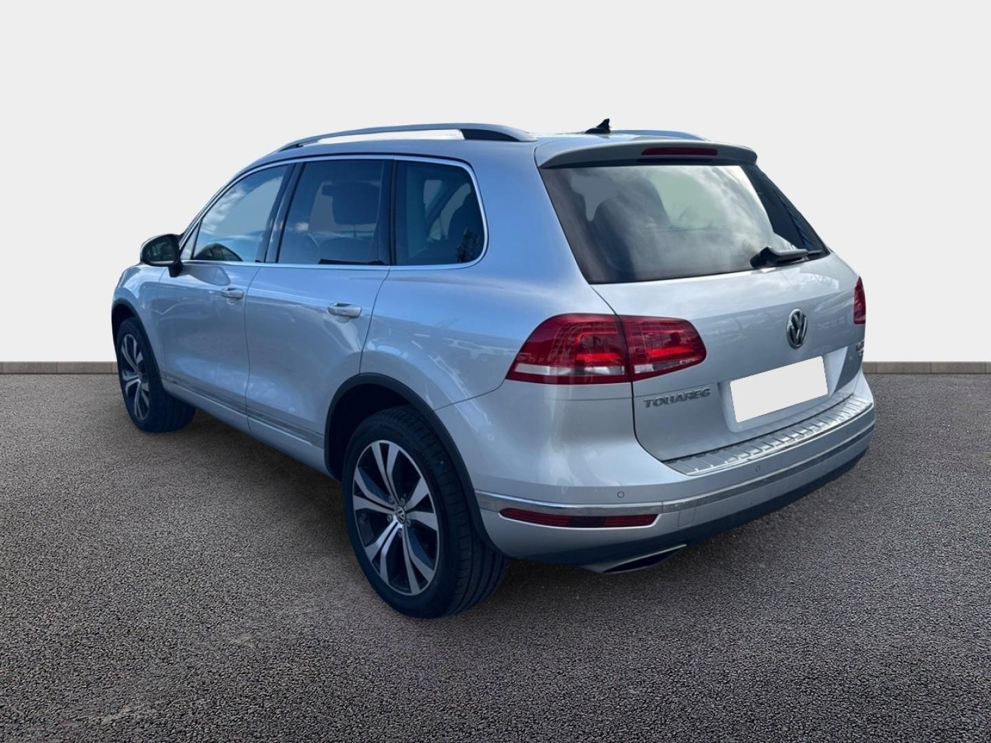 VOLKSWAGEN Touareg 2016 - Image 2